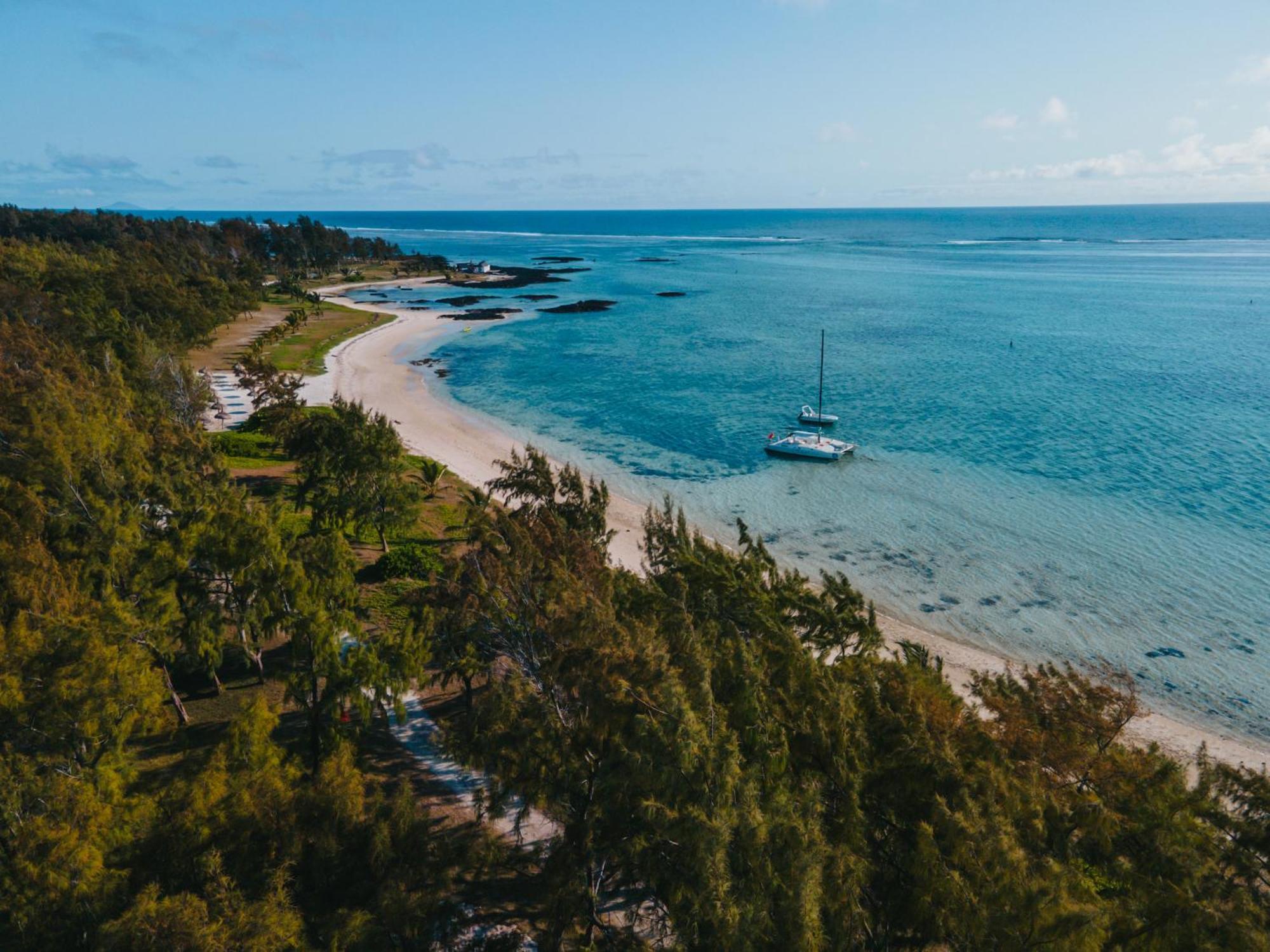 Emeraude Beach Attitude (Adults Only) Belle Mare Exterior foto